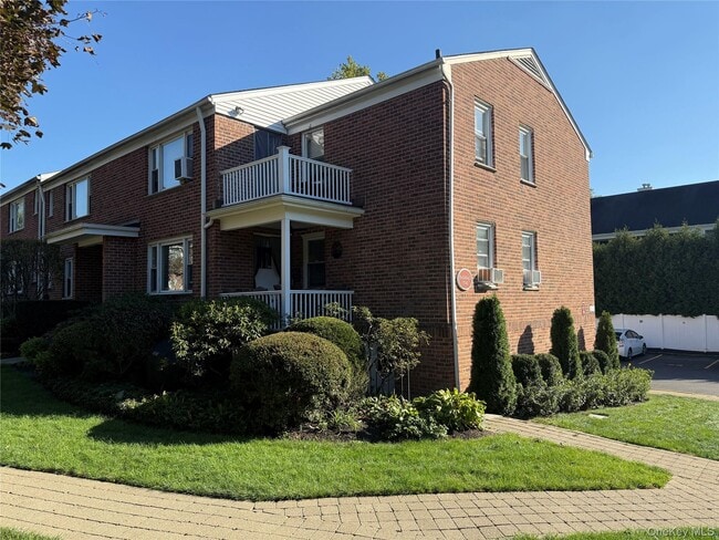 Photo - 37 Carpenter Ave Unit 37 D