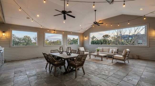 Photo - 162 Vieux Carre Dr