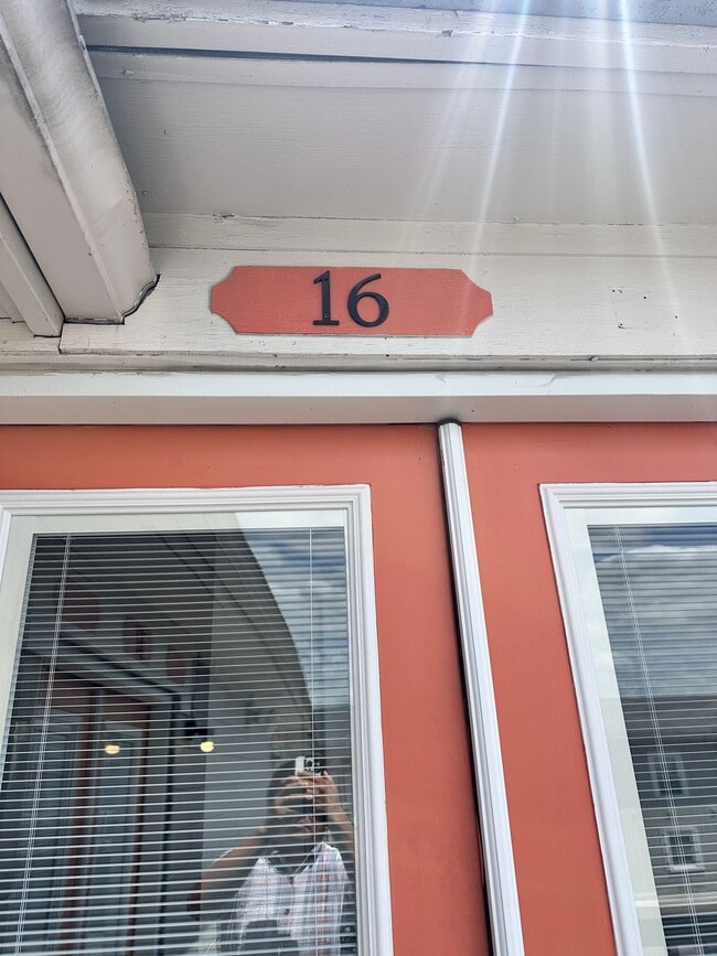 Photo - Studio 28 Apartments