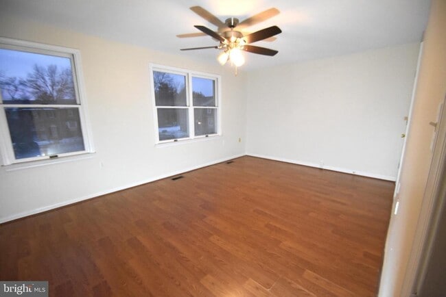 Photo - 106 Smithfield Ct