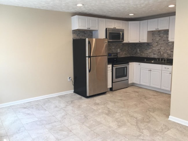 1025-1027 10th St Unit 1027 Rear