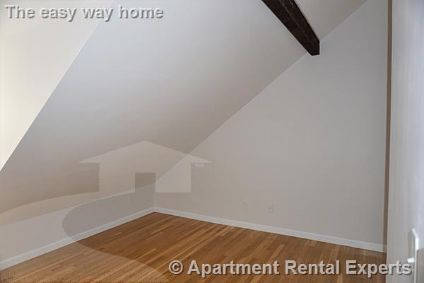 Photo - 160 Broadway Unit #3