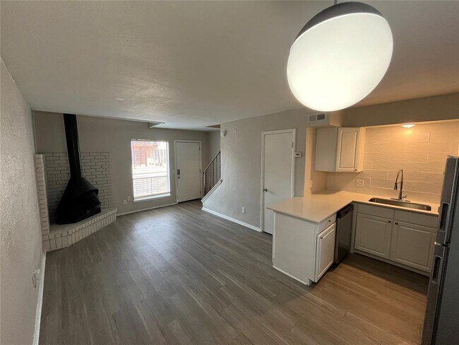 Photo - 401 NW 24th St Unidad C