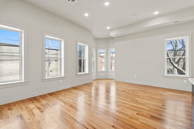 Photo - 150 West Side Ave Unidad 2