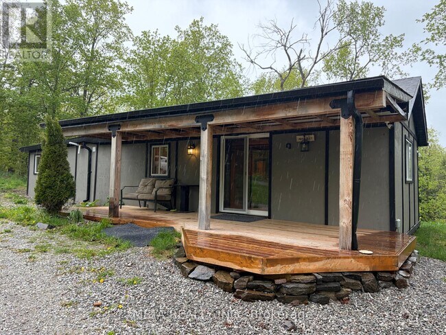 Photo - 106 Boundary Ln