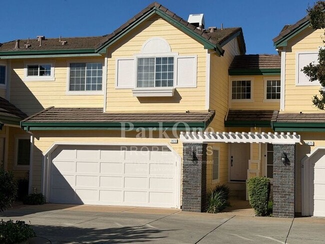 Photo - Updated Townhouse in Clayton Available for Lease now!