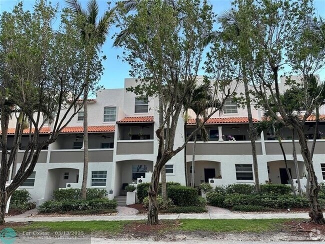 Building Photo - 3225 NE 5th Ct Rental