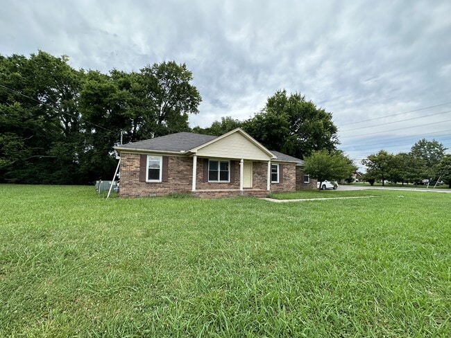 Photo - 1302 Haynes Dr