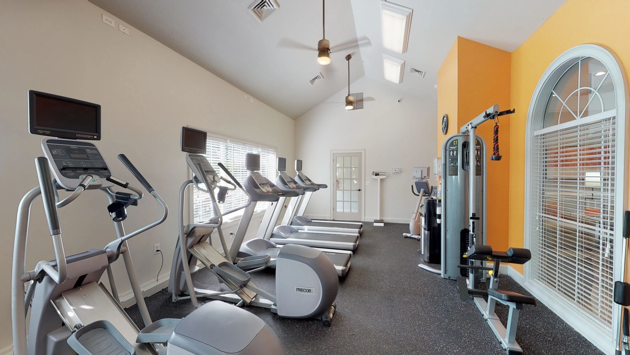 Photo - Crowne Polo Apartments