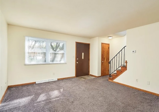 Photo - 923-925 Rosamond Ave Unit 923