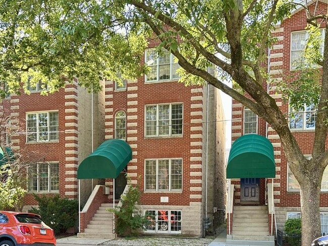 Building Photo - 918 N Paulina St Unit J07P Rental