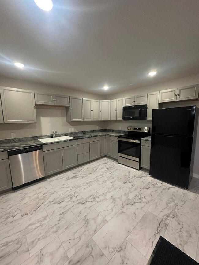 Photo - Brand New & Adorable 2 Bedroom, 2 Bathroom Unit in Saint Anthony!