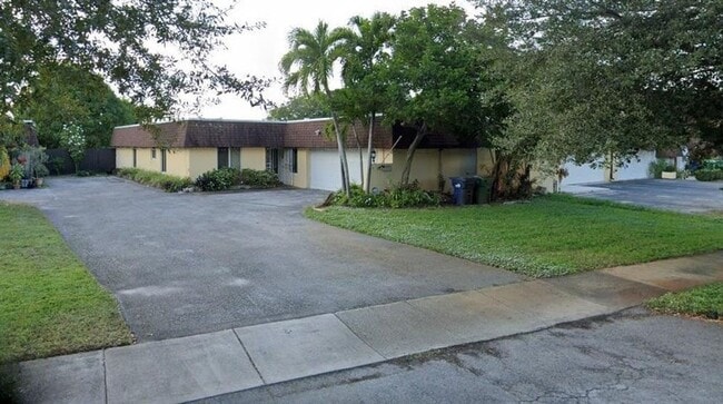 Photo - 19112 W Lake Dr