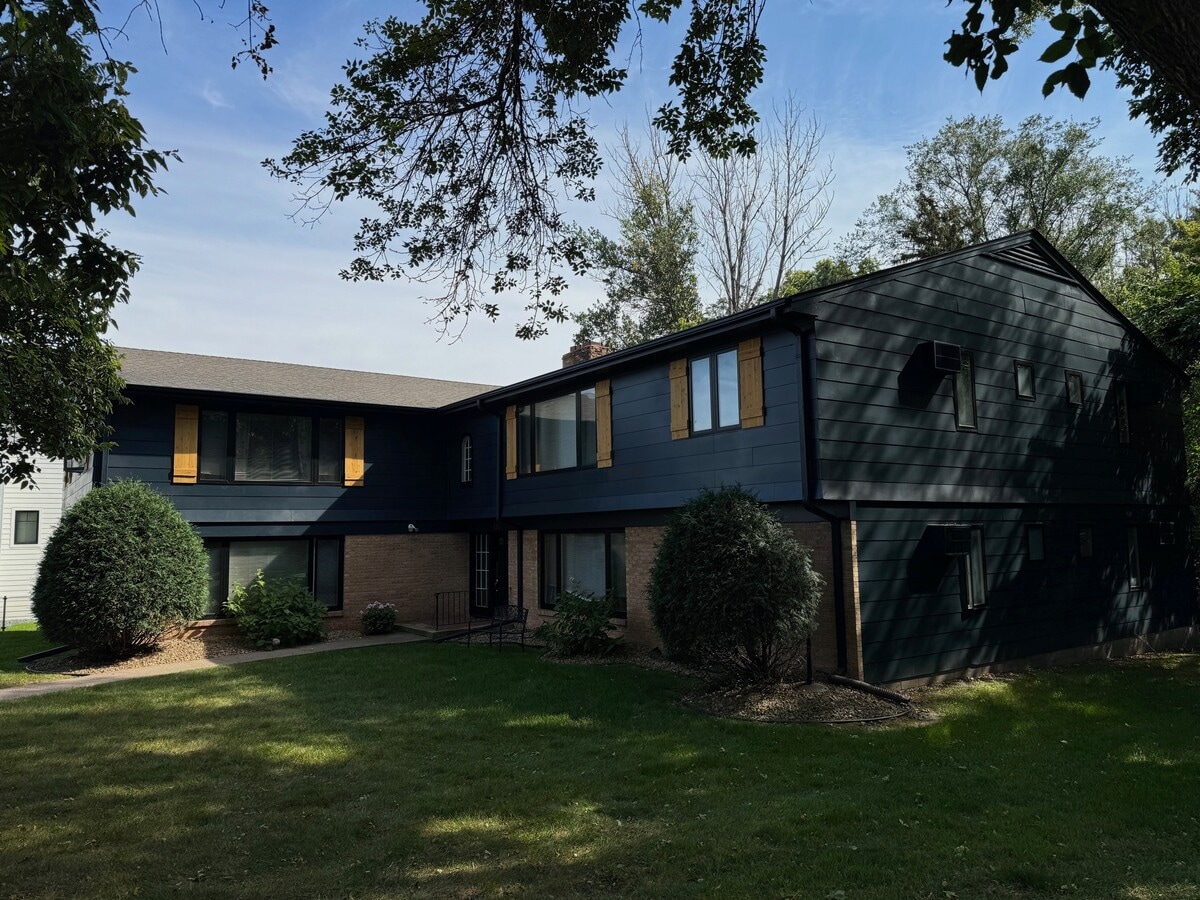 Photo - 190 Wayzata Blvd E Unit 9