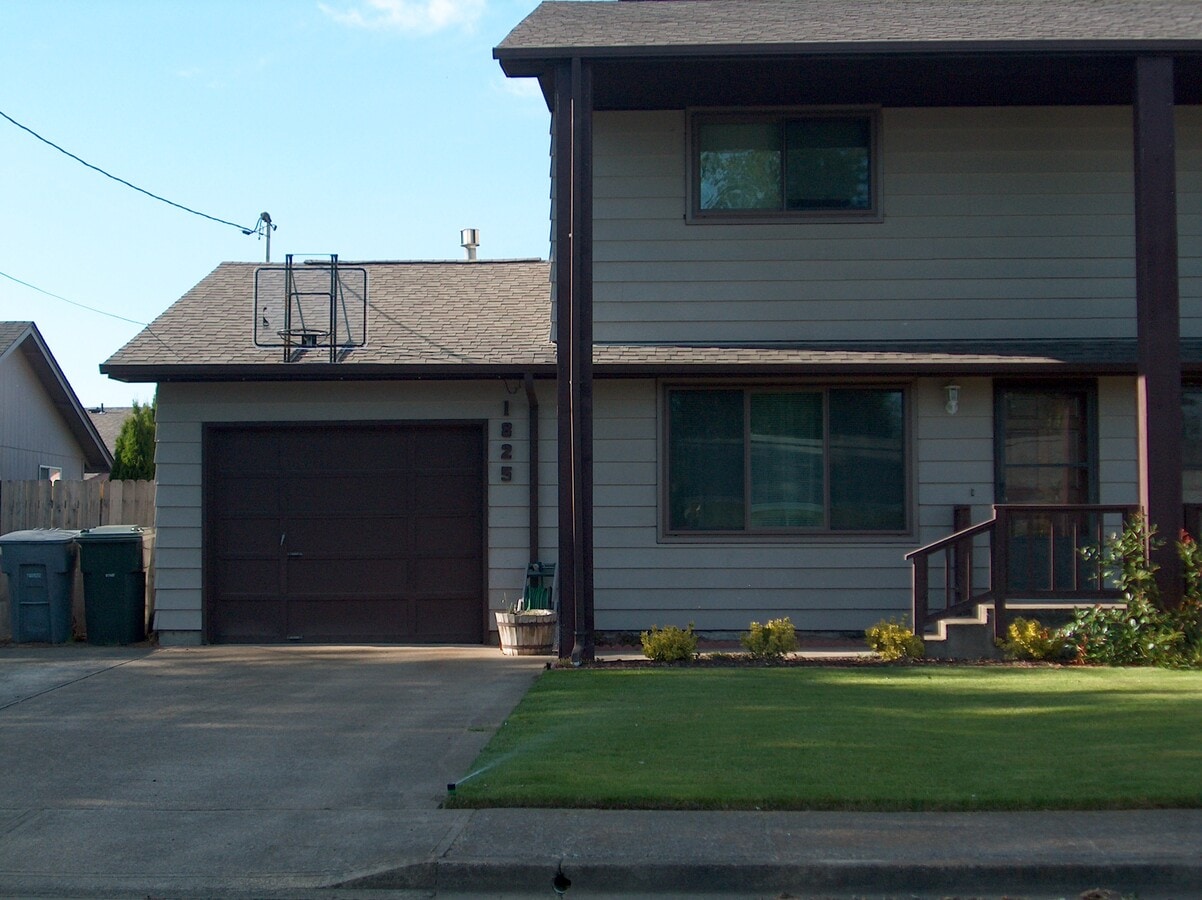 Photo - 1825 17th Ave