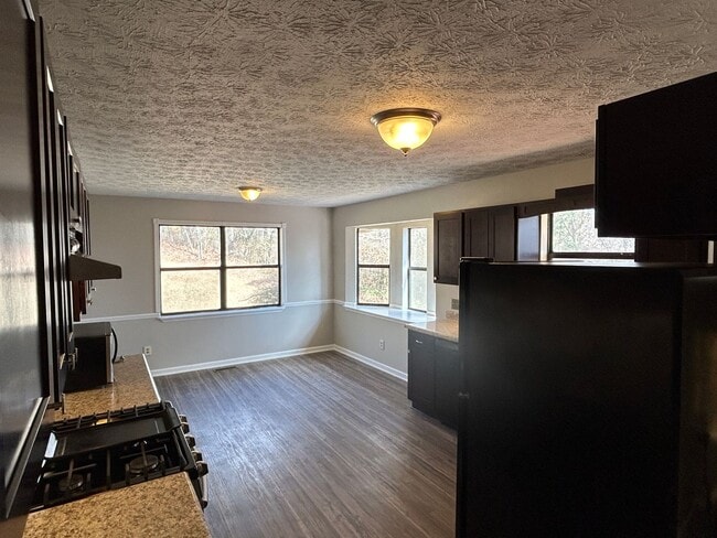 Photo - 901 Locke Dr