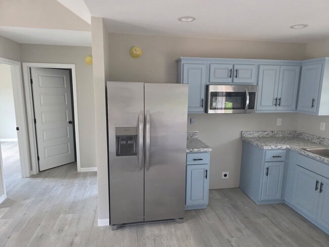 Photo - 111 Hollyhill Dr