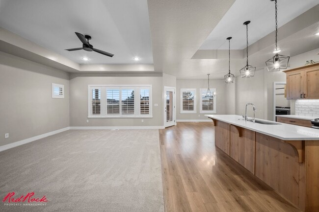 Photo - Beautiful and Modern 5 Bedroom Home in Cedar City!