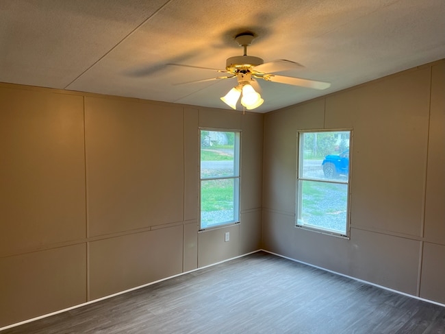 Photo - 7036 Mountain Ridge SE