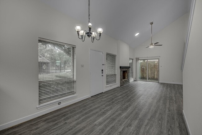 Photo - 13975 Hollowgreen Dr Unit 1