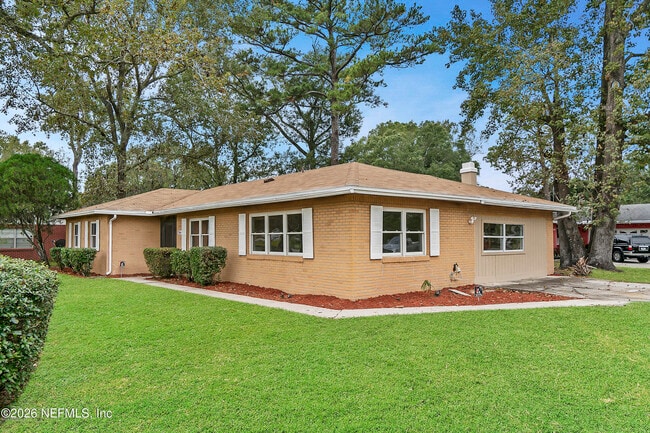Photo - 7804 Jolliet Dr