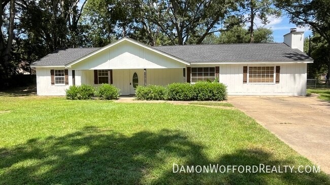 Building Photo - 144 Mackey Dr Rental