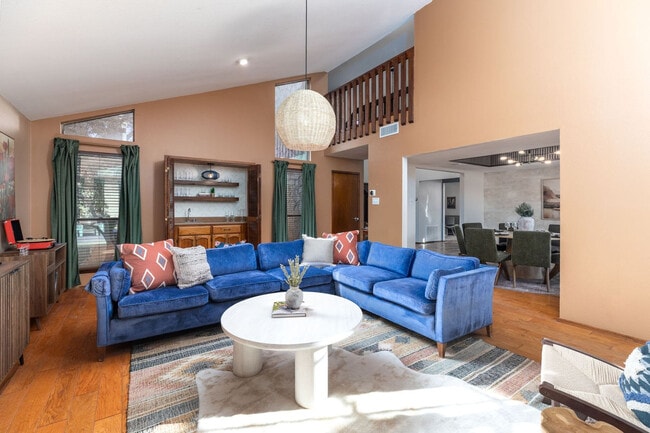 Photo - 8311 Kingsway St Apartment Unit ID1233176P