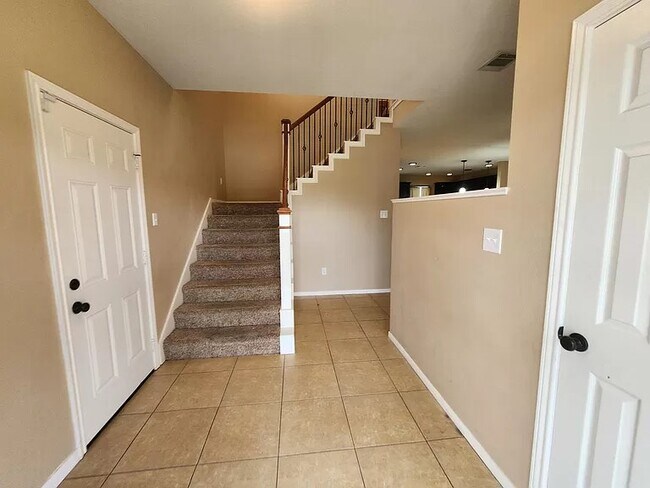 2318 Tracy Ln