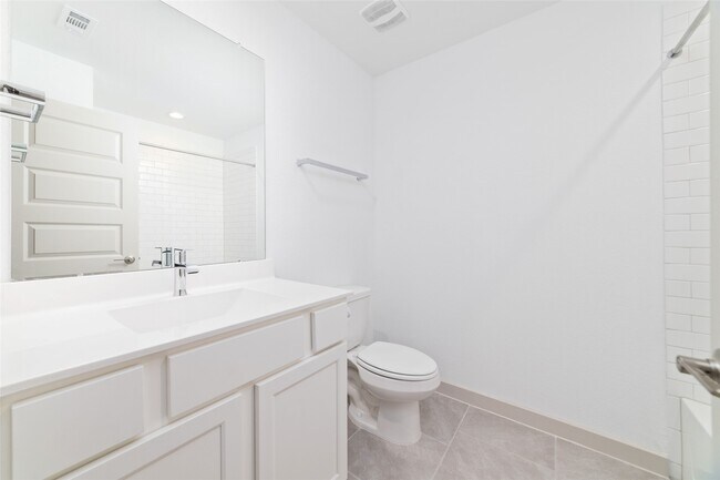 Photo - 7010 Fleetwood Crescent Wy