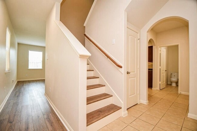 Photo - 10909 Panther Ct
