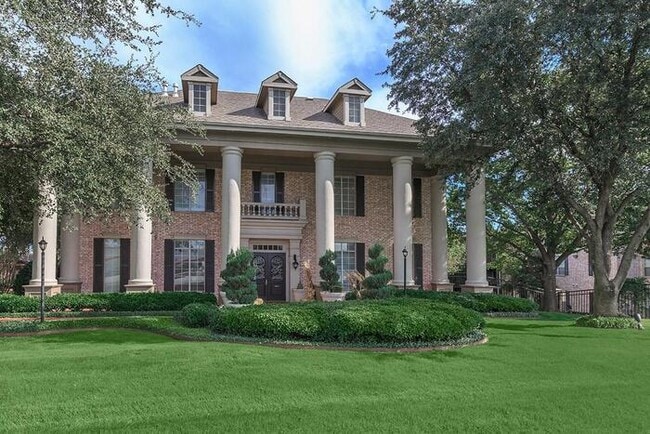 Photo - 2355 N Hwy 360 Unit b1