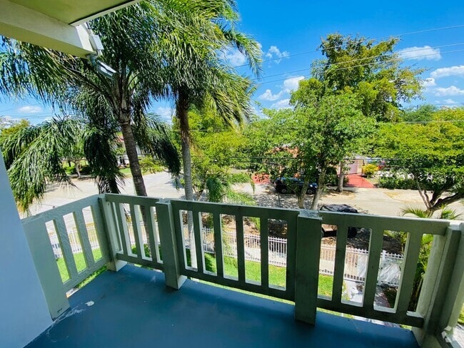 Building Photo - Marbella 305 Unit Marbella 305 Rental