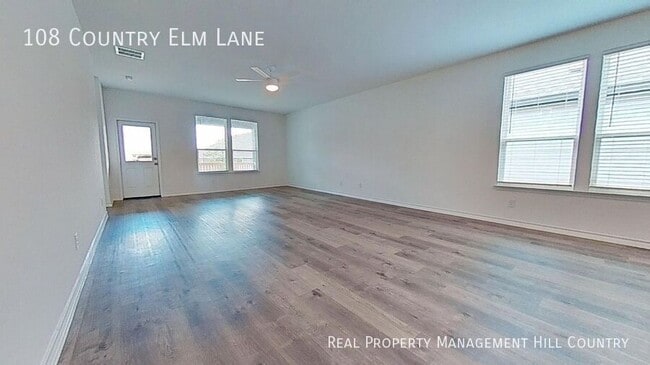 Photo - 108 Country Elm Ln