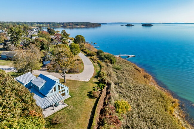 Photo - 1 Shoreline Dr