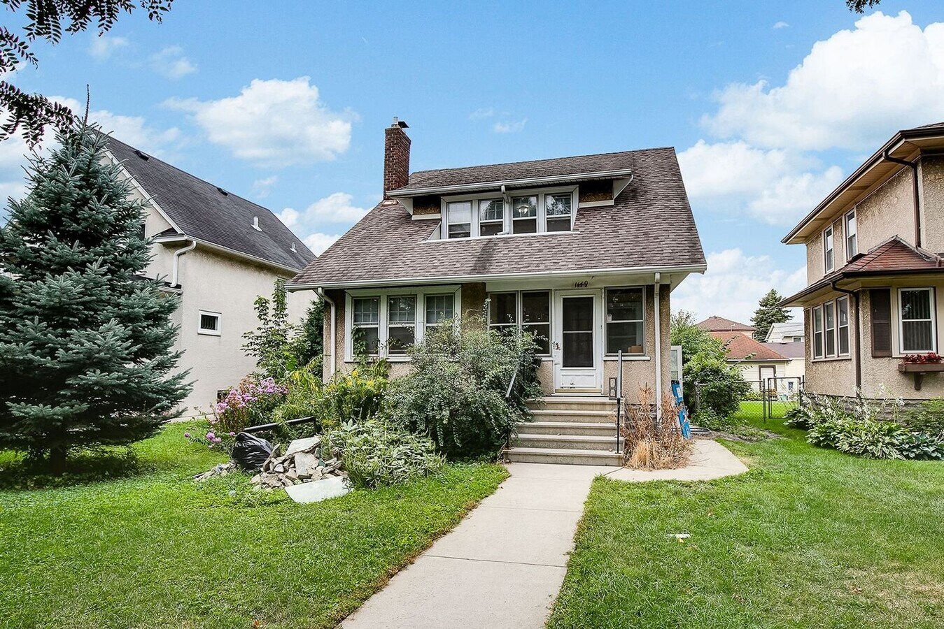 Photo - Cute 3 bedroom - Non-Duplex House In Como for June 2026!