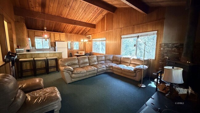 52111 Acorn Ln