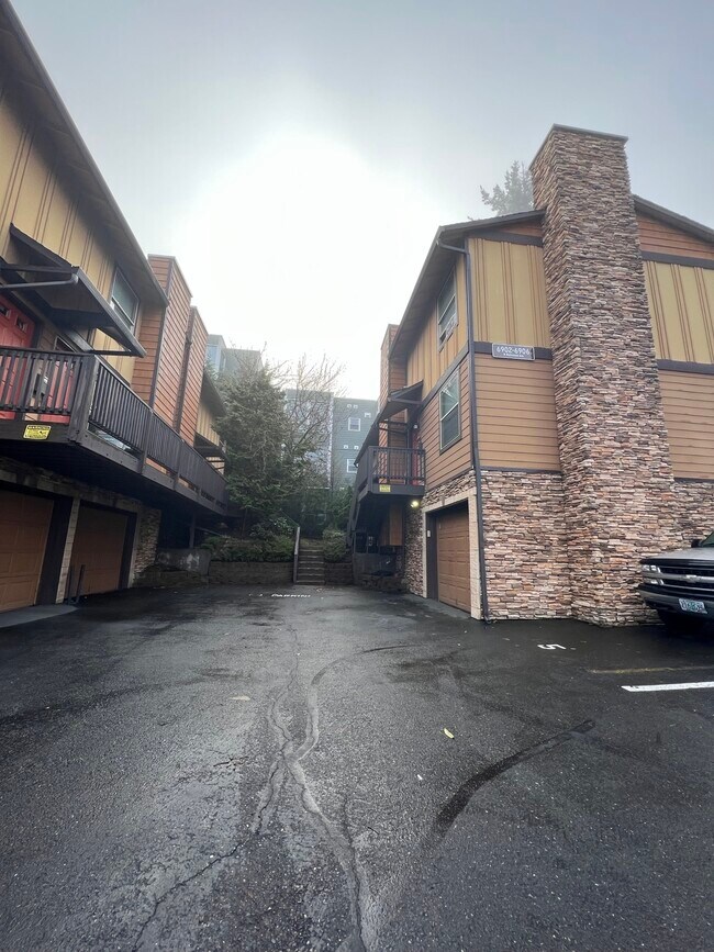 Photo - Richmond Avenue