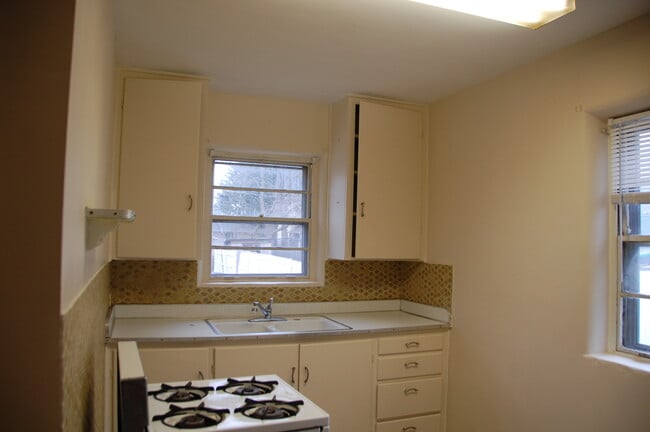 Photo - 606 E Elm St Unit 4