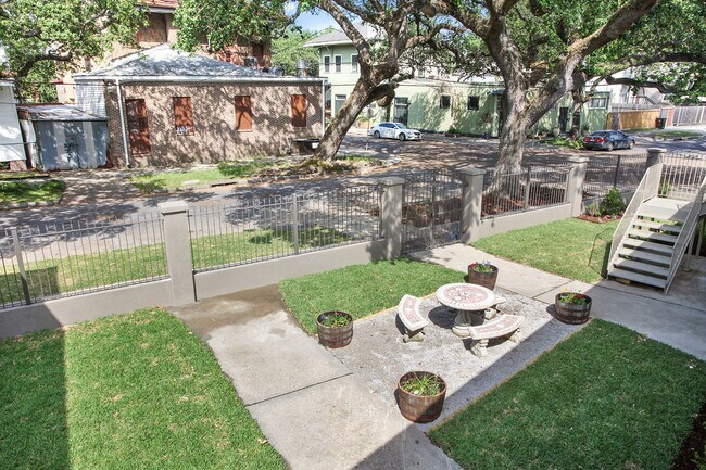 Photo - Beautifully Renovated 1 Bedroom Apartment! Unit 7