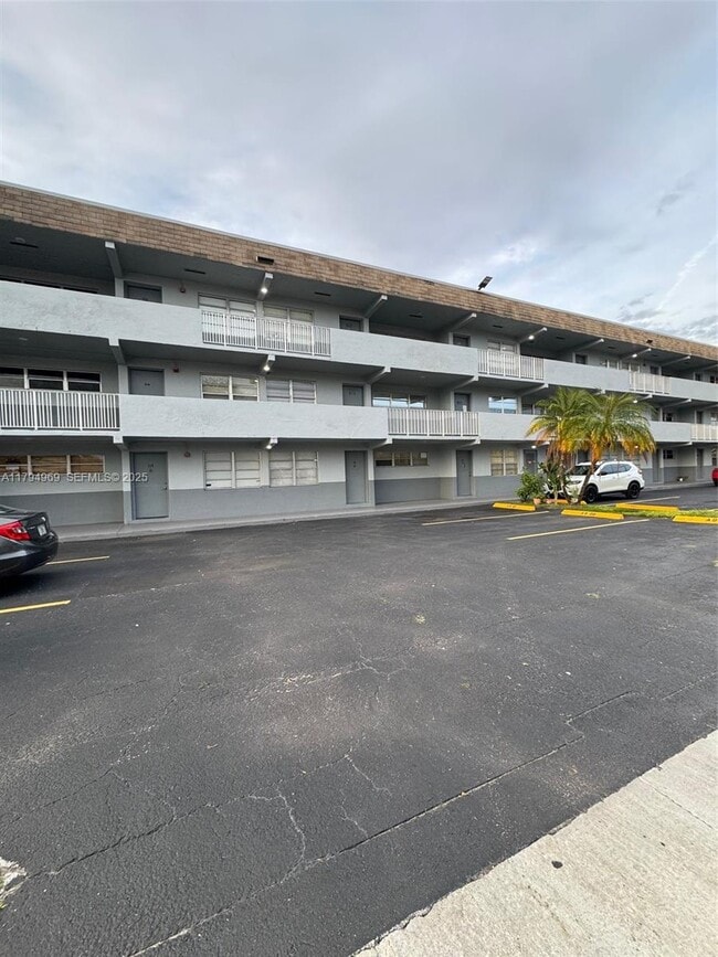 Photo - 11195 SW 1st St Unit 314