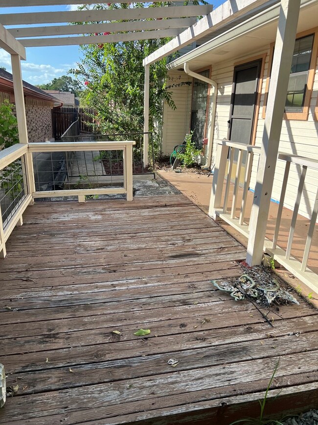 Photo - 102 Aspen Dr N