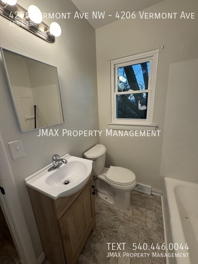 Photo - 4206 Vermont Ave NW Unit 4206 Vermont Ave NW