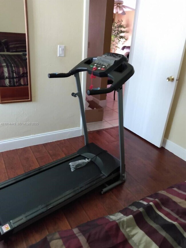 Photo - 728 SW 73rd Ave