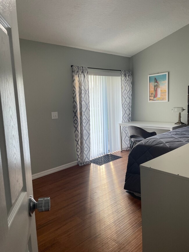Photo - 1294 Drill Ave NE