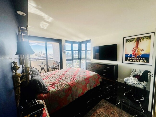Photo - 2555 Collins Ave Unit PH114