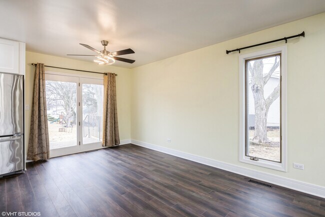 Photo - 760 Pleasant St