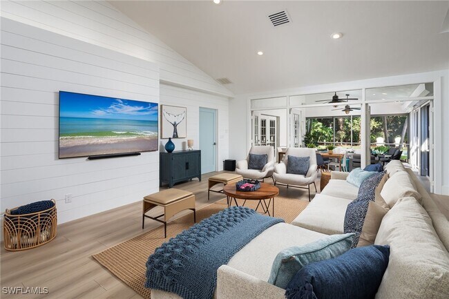 Photo - 339 4th Ave N