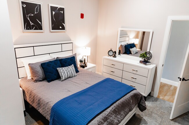 Photo - Huntington Exchange Merrimack