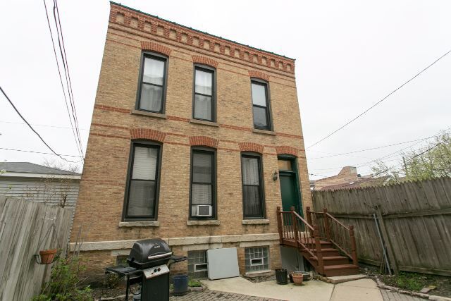 Building Photo - 1723 W Huron Rental