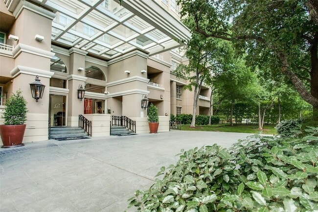 Photo - 3225 Turtle Creek Blvd Unit 1429